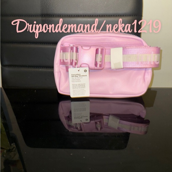 Lululemon Everywhere Belt Bag 1L Wordmark- Vitapink/White Opal/White - Picture 4 of 9